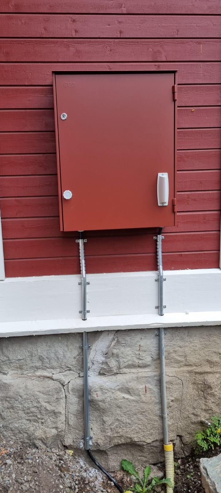 Installation av fasadskåp el i Stockholm villa